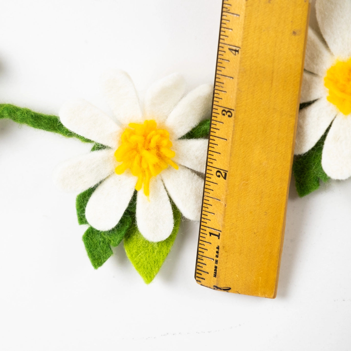 Felt Daisy Garland