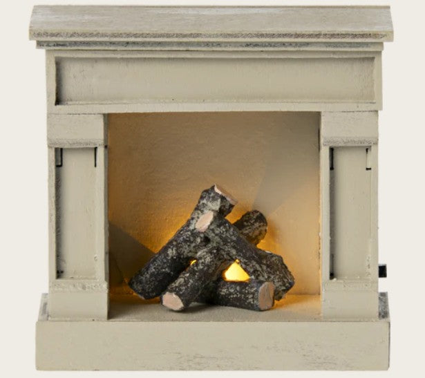 Maileg Fireplace, mouse - off-white