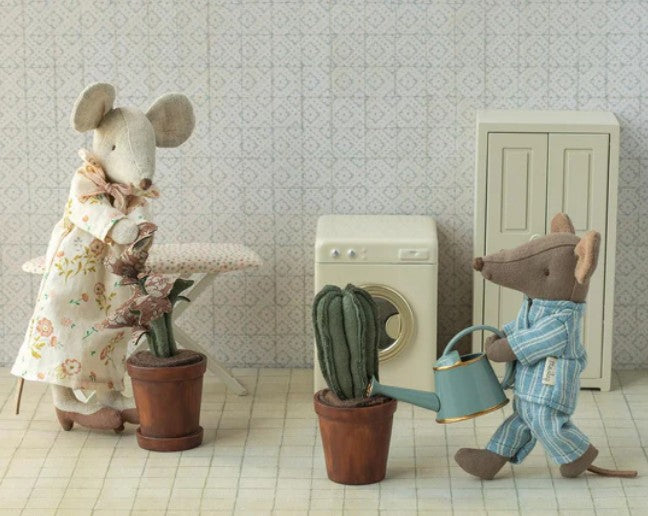 Maileg Iron and ironing board, mouse