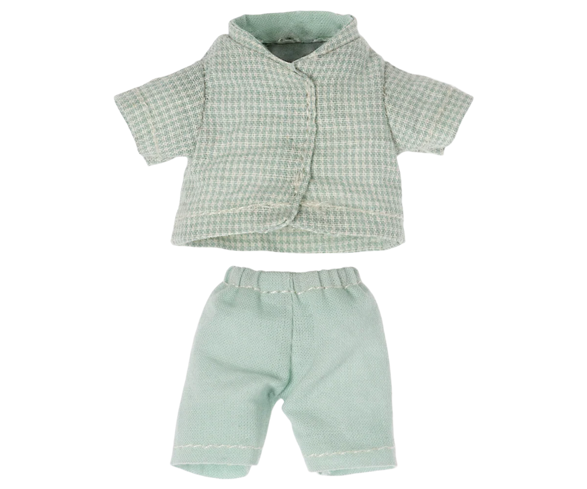 Pyjamas for little brother mouse