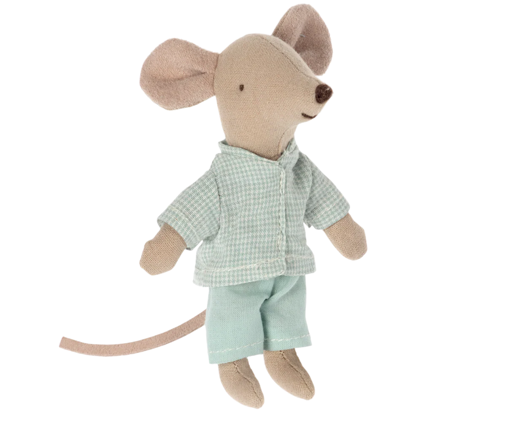 Pyjamas for little brother mouse