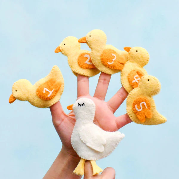 Five Little Ducklings Finger Puppet Set