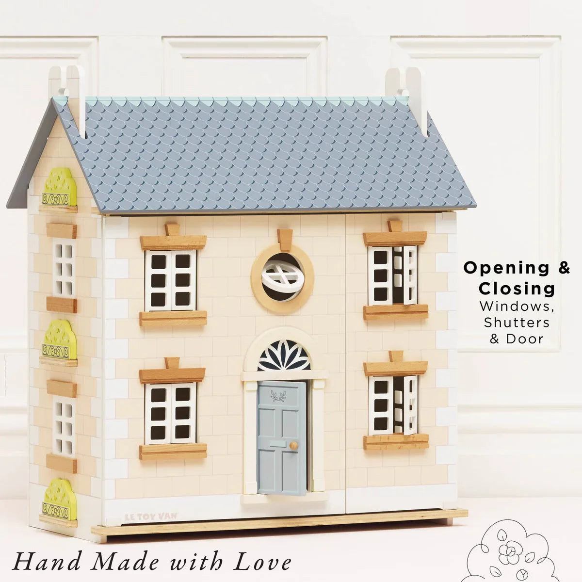 Bay Tree Wooden Doll House
