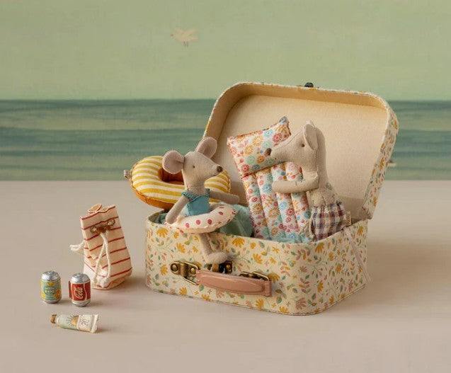 Maileg Beach Mouse with Air Mattress, Dad - Flower