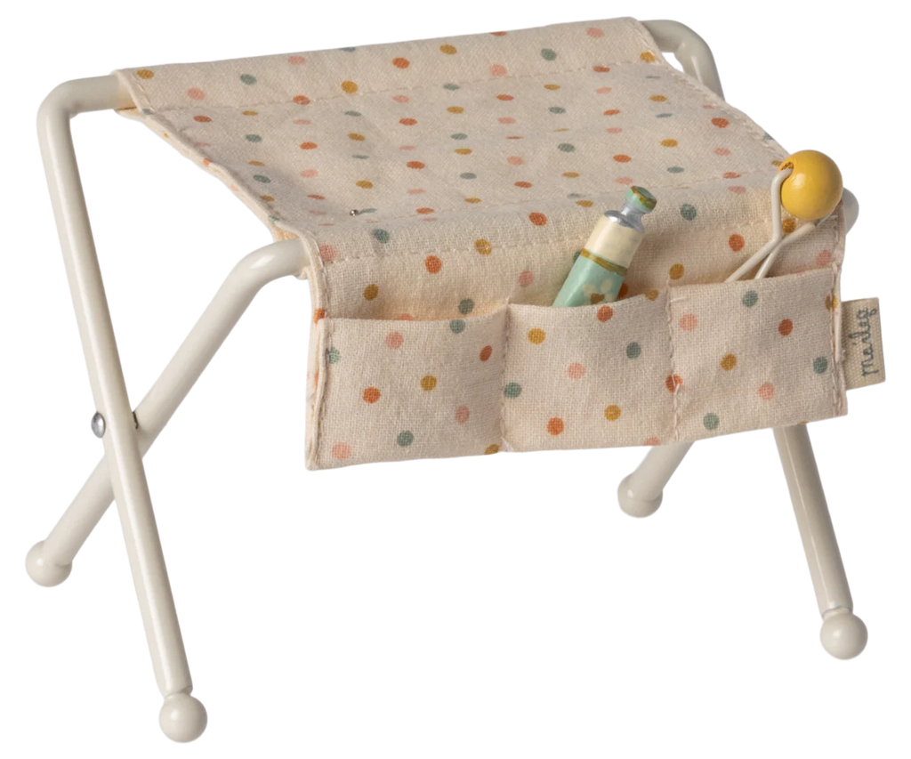 Maileg nursery table, baby mouse