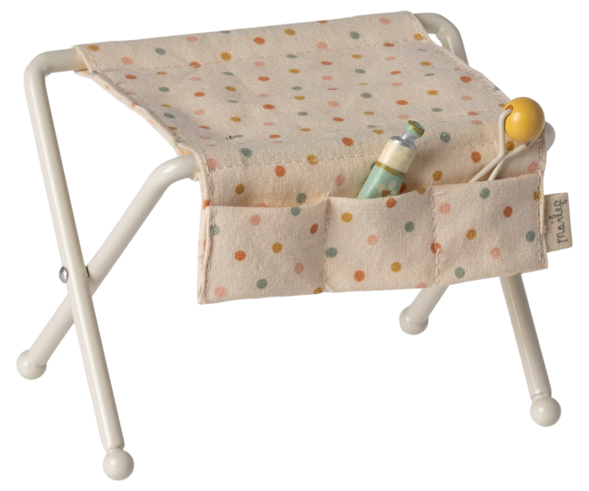 Maileg nursery table, baby mouse
