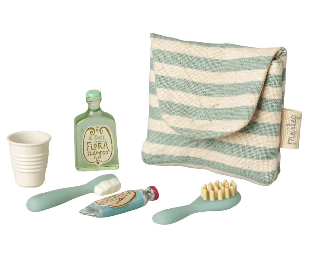 Maileg toothbrush set in bag, mouse - blue