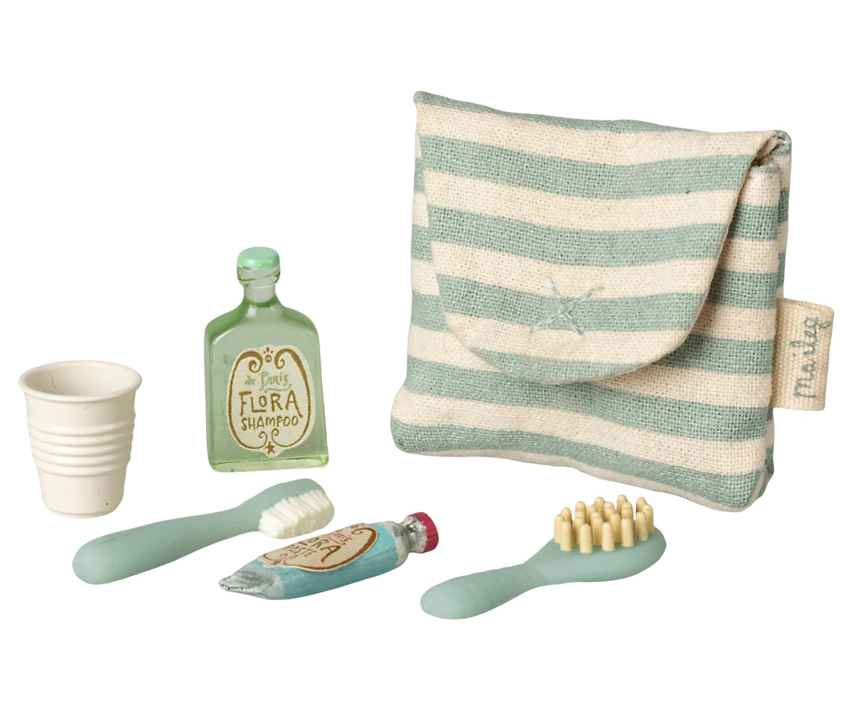 Maileg toothbrush set in bag, mouse - blue
