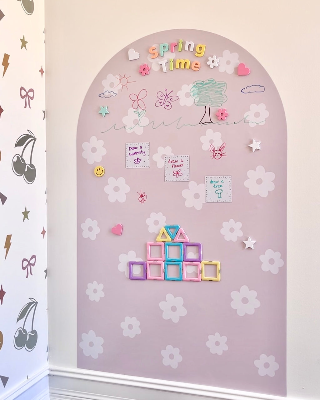 Mega Magic Playwall - Arch Magnetic Wall Decal (Daisy)