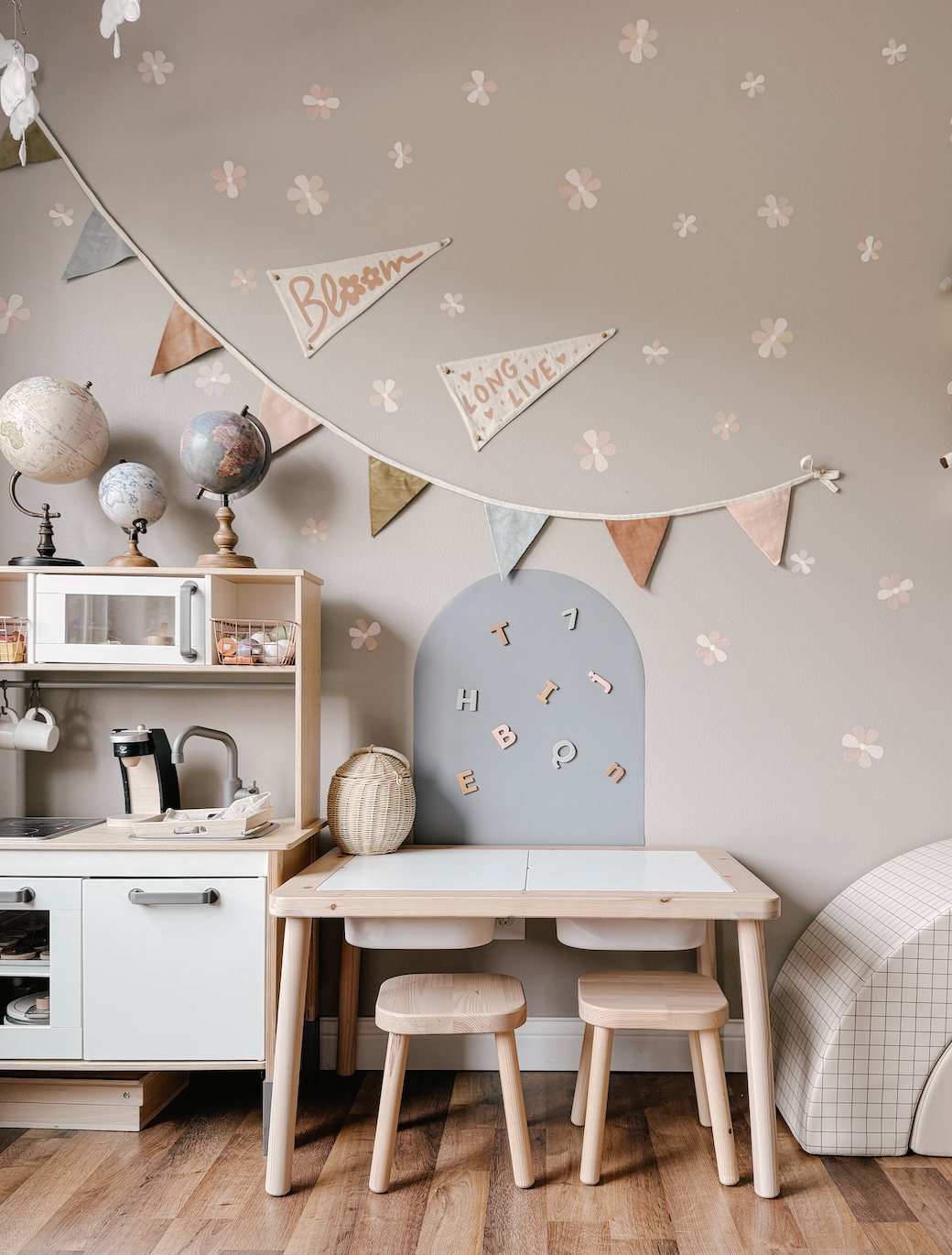 Mini Magic Playwall - Arch Magnetic Wall Decal (Stone Grey)