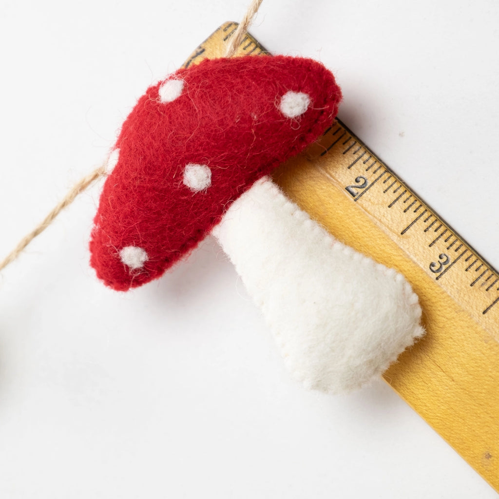 Felt Mushroom Garland - Red